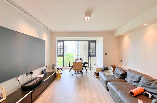 万科金色梦想4室2厅136.92㎡165万二手房图片