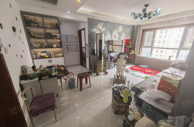 阿卡六期 中层东户 精装大三室 带储 免大税 领包入住真实卖