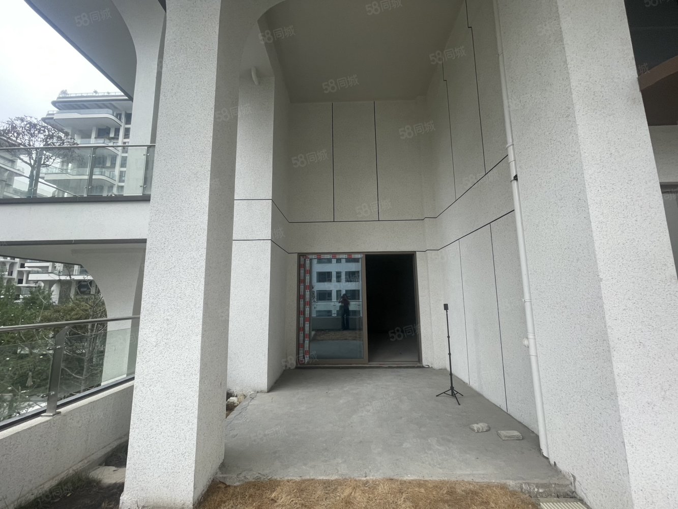 国瑞麓林府4室2厅3卫143㎡南北125万