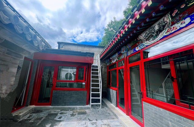 羊角灯胡同4室0厅54.7㎡1630万二手房图片
