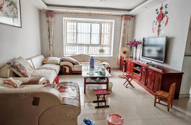 万达北临，地暖好房，单价6000多，莲湖花园，润红东方