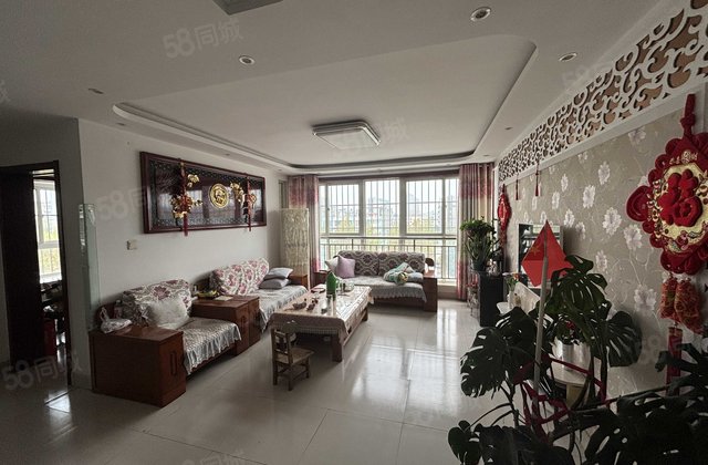 盛世嘉苑 三居 精装 边户大落地窗采光很好有电梯125.8㎡