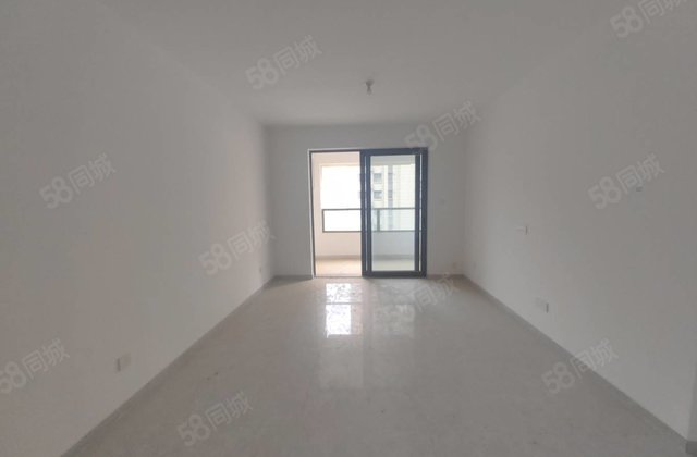 星光理想城  次新房 正规三室 有车位有储藏室有证可按揭