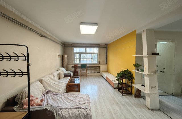 电业局家属院。带阳面车库，文轩总部外国语。随时看房。急售。