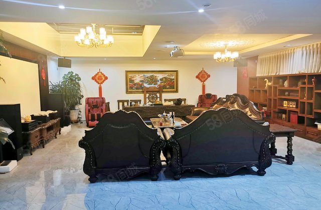 万科东湾半岛B区6室4厅218㎡360万二手房图片