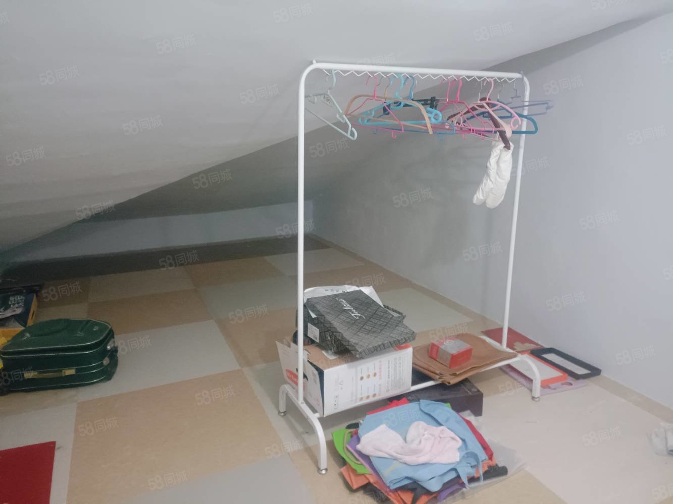 和谐小区3室2厅2卫201㎡南北95万