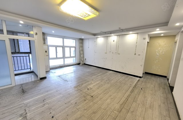 凤凰新世界3室1厅124㎡72万二手房图片