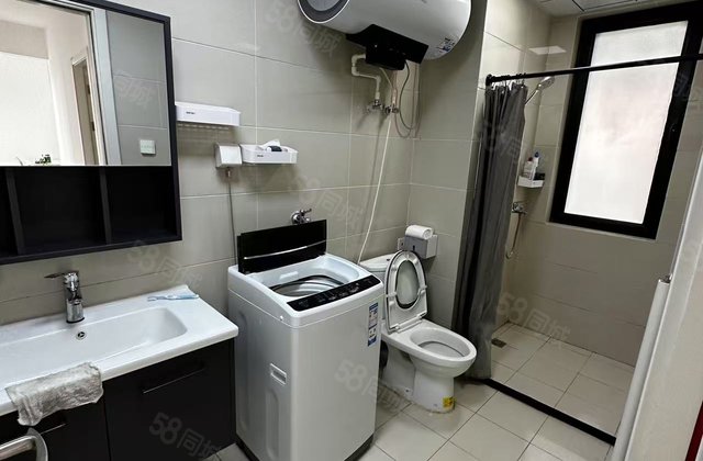 百合新城三期锦兰园 中上好楼层带车储！简装短住！看房议价。