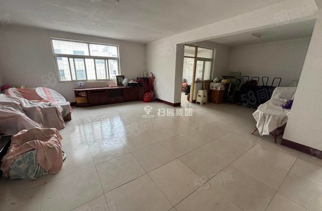 文轩外国语 大平层 三室两厅两卫 带车库 能贷款 看房子方便