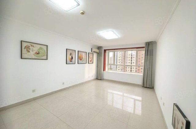 书香东郡 大三室 房子干净 中上楼层