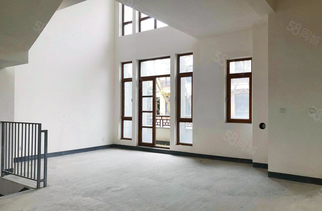 蔚蓝卡地亚黑钻(别墅)5室2厅451.26㎡799万二手房图片