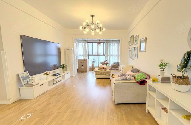 中德英伦联邦(C区)3室2厅116.34㎡195万二手房图片