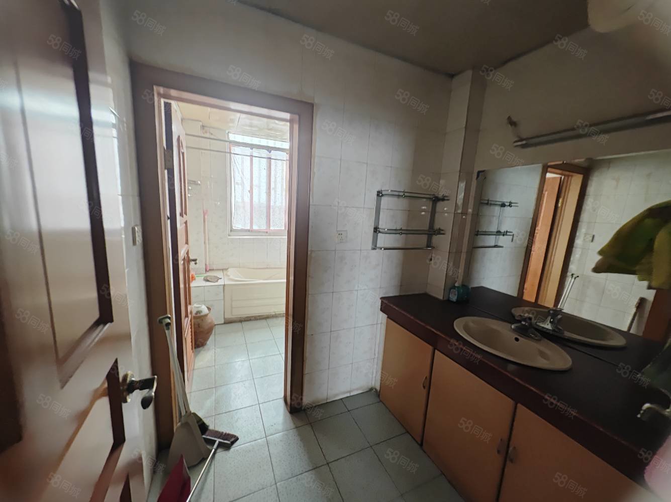 财政局家属区(昭阳)4室2厅2卫136㎡东西58.8万