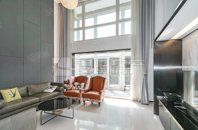 康斯丹郡5室2厅306㎡1950万二手房图片