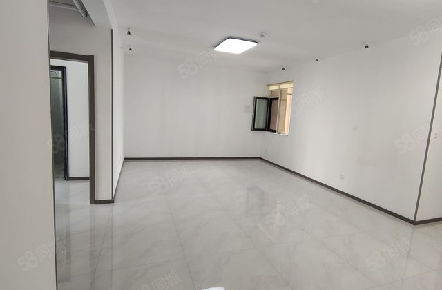 圣豪悠乐里3室2厅122.35㎡43万二手房图片