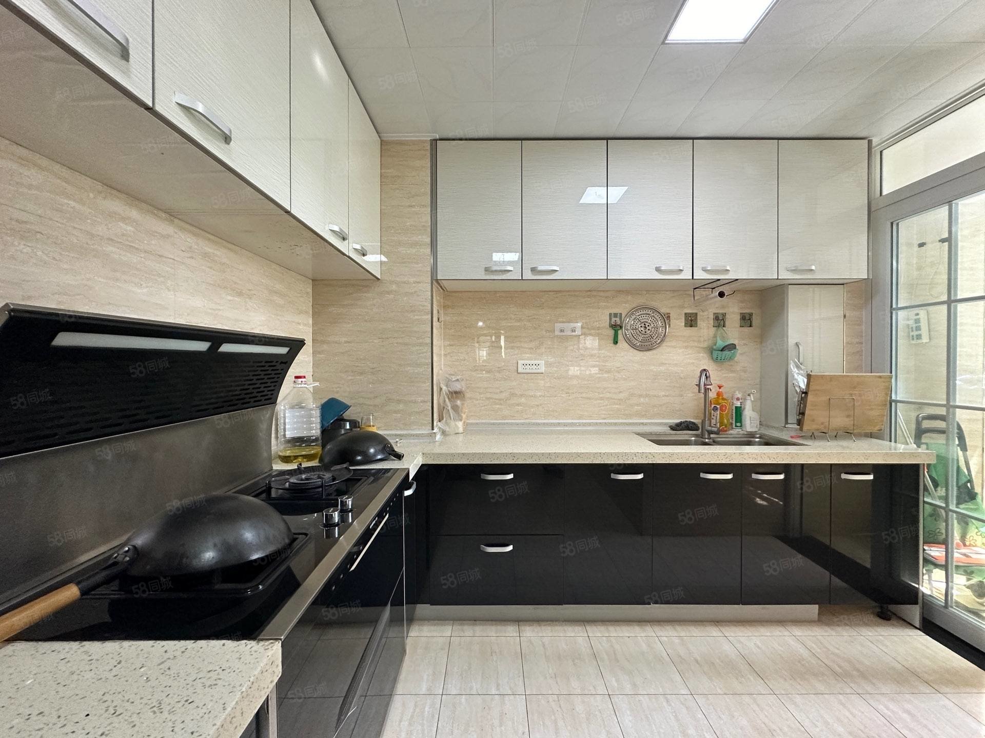 国瑞蓝山郡3室2厅1卫121㎡南北73.8万