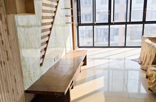 豫章花园5室2厅175.33㎡49.8万二手房图片