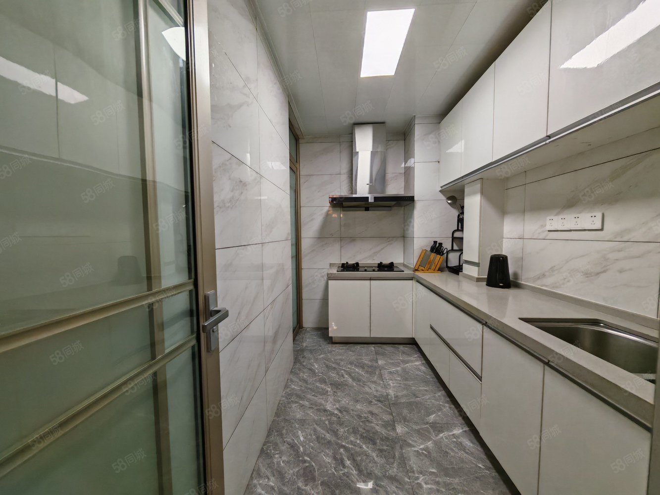 和昌国际城三期3室2厅2卫125㎡南北79万