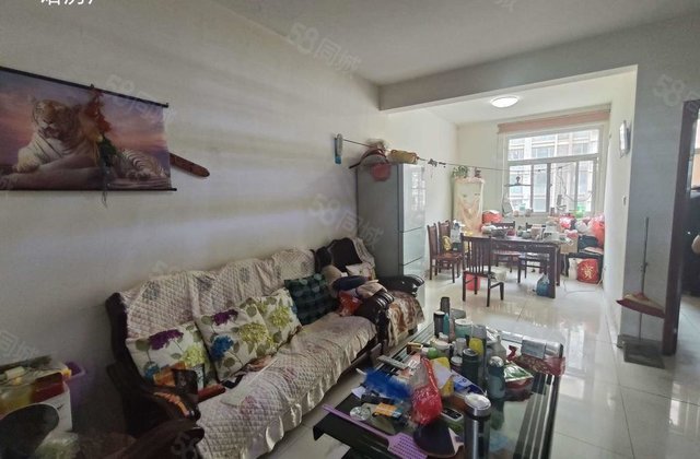 文轩本部  老一中  一梯两户 隔三居   看房方便