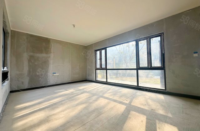 金科博翠山4室2厅240.46㎡318万二手房图片