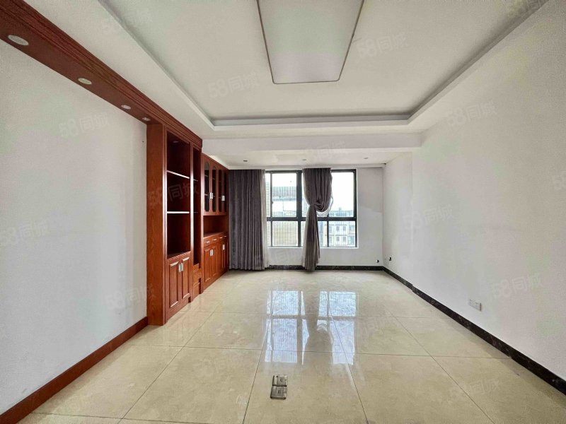 上下3层,带150平露台,带2个车位,恒瑞雅园-株洲58同城