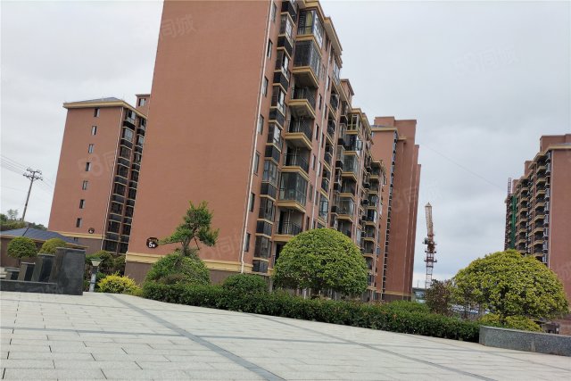 高铁·山水华庭