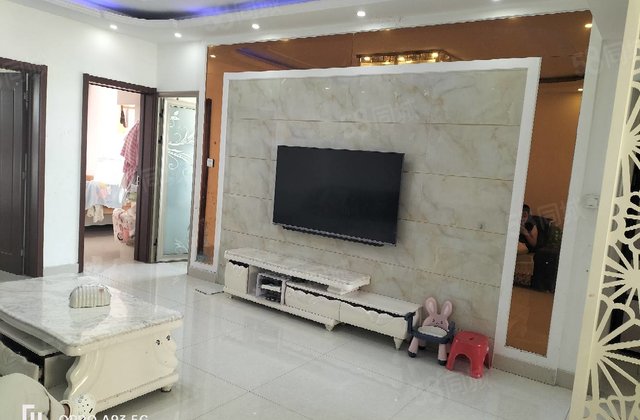 海源丽都，精装修，电梯好楼层，房东急售