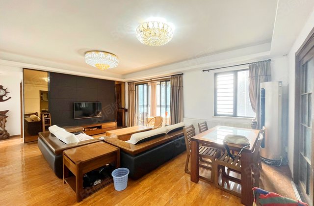 藏珑湖上国际花园4室2厅131.4㎡125万二手房图片