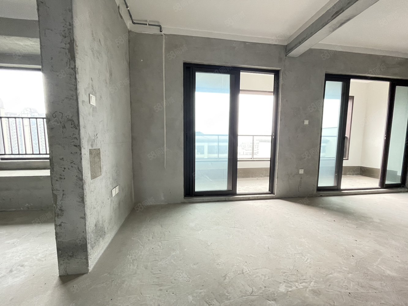 世茂建杭国风澜园3室2厅2卫102㎡南北188万