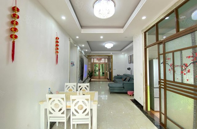 纯水岸花园4室2厅156.03㎡270万二手房图片