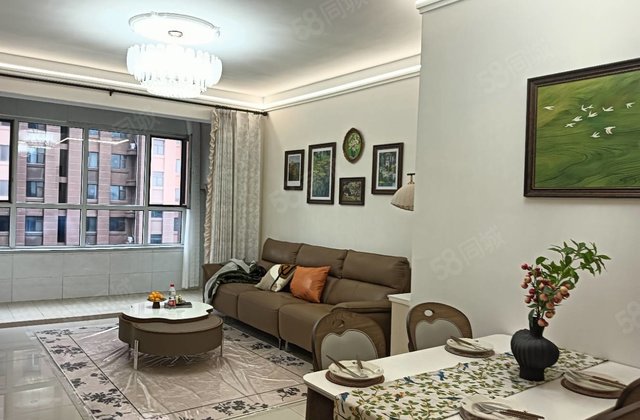 东方双语，香江附近新城邦，电梯中层，三室，精装，万豪，香格里