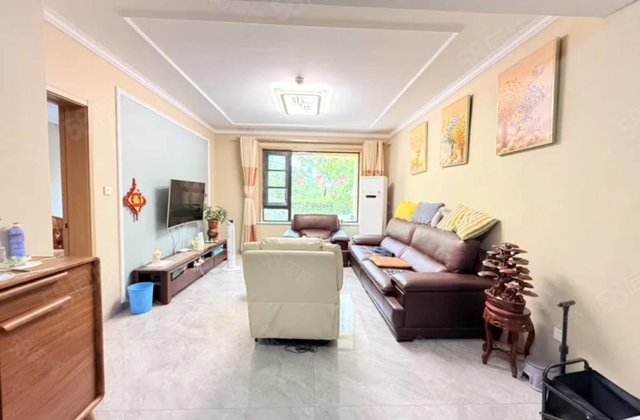 高品质小区一楼带80平大院四叶草户型车位储免大税可按揭贷款