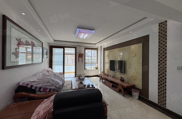 急售，湖边房，城市主人 南北通透 中间楼层 装修好 商品房