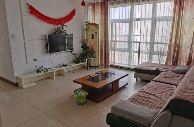 诚意出售 中间楼层采光好 市中心位置 南北通透 交通便利