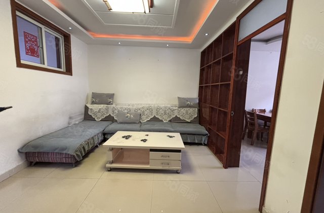 金鼎 东昌中學 正鸿新天地 2013年地暖房 多层二楼 三室