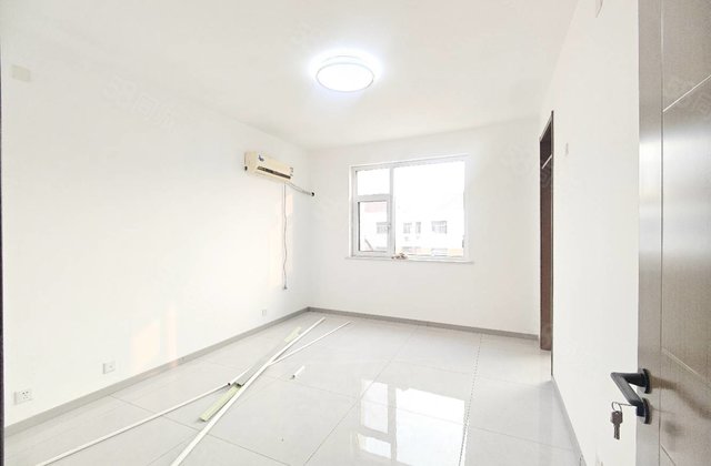 急售！滨河花园 精装地暖房 隔三室 东昌东 45  西苑东苑