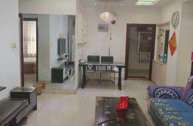 万达北三中旁莲湖花园 带电梯 带车位储家具家电急急急