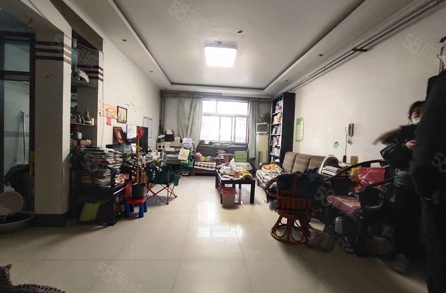 文轩  八中  外国语  电业局五院  一楼  带车库 三室