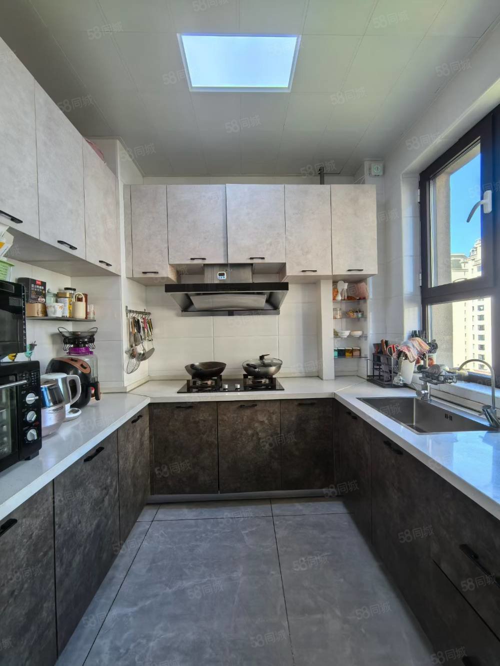 山语城3室2厅2卫135㎡南北80万