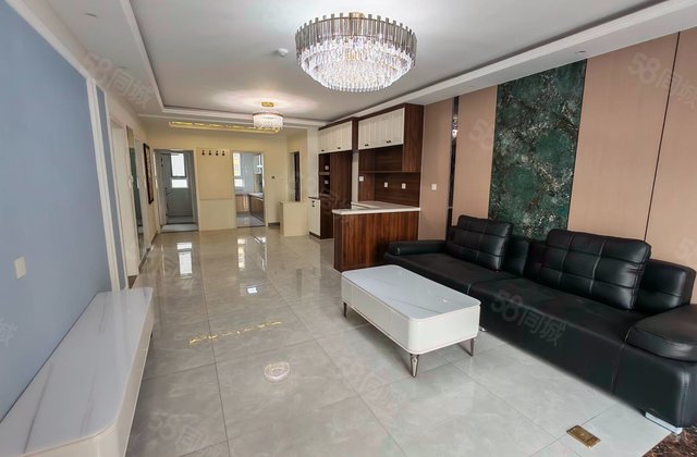 圣菲漫步(北区-BDE区)3室2厅140.54㎡74万二手房图片