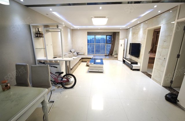 阿卡精装大三室 南北双阳台 免大税带车位 好楼层随时可看房