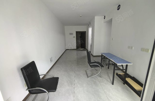 刚交工的房子 送车位 双阳台 阿尔卡迪亚 婚房 东苑中