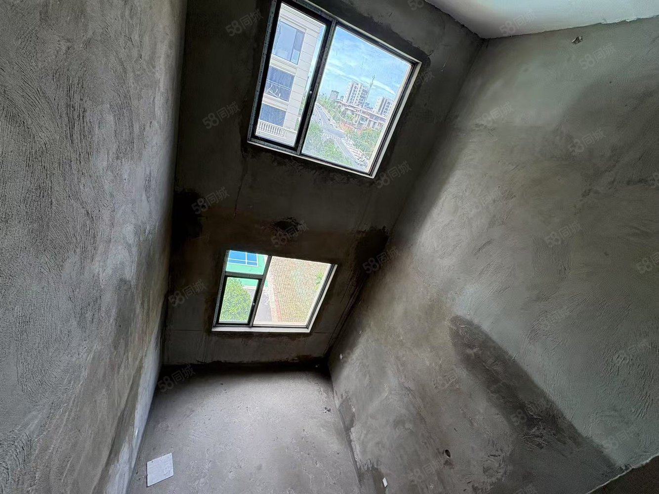 中梁壹号院(别墅)3室2厅3卫161㎡东南178万