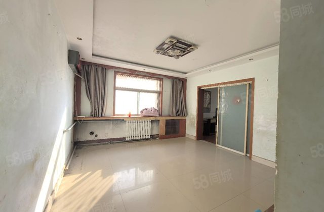 管道局西区！4A级小区！东边户！两室朝阳！停车方便！随时看房