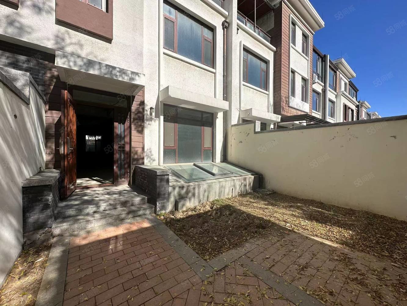 鹊山别墅(别墅)5室3厅3卫450㎡南北388万