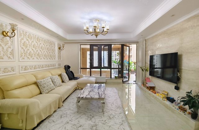 南湖国际社区(南区)3室2厅129.66㎡140万二手房图片