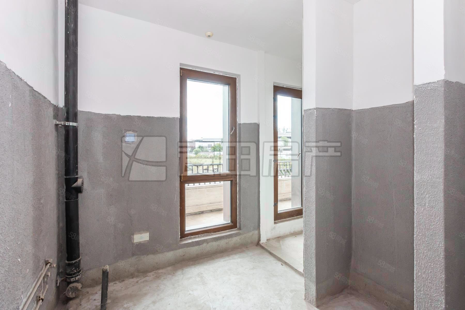 九章別墅4室3廳5衛(wèi)518.19㎡東南3900萬