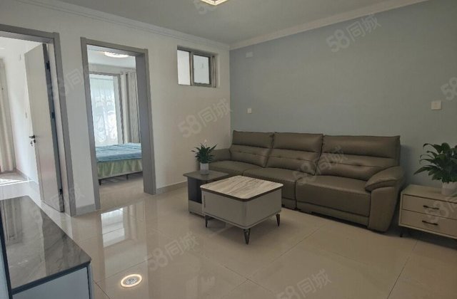 市中心  金柱绿城 湖北小区 多层二楼 精装三室领包入住！