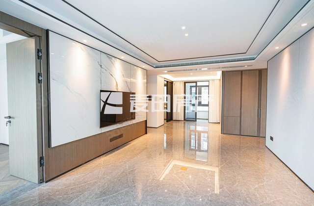 建发五缘映月5室2厅139.63㎡750万二手房图片