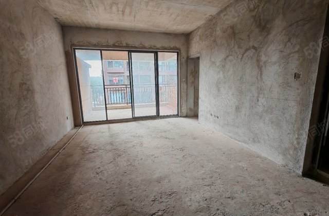湖景御翠园4室2厅114.9㎡65.9万二手房图片